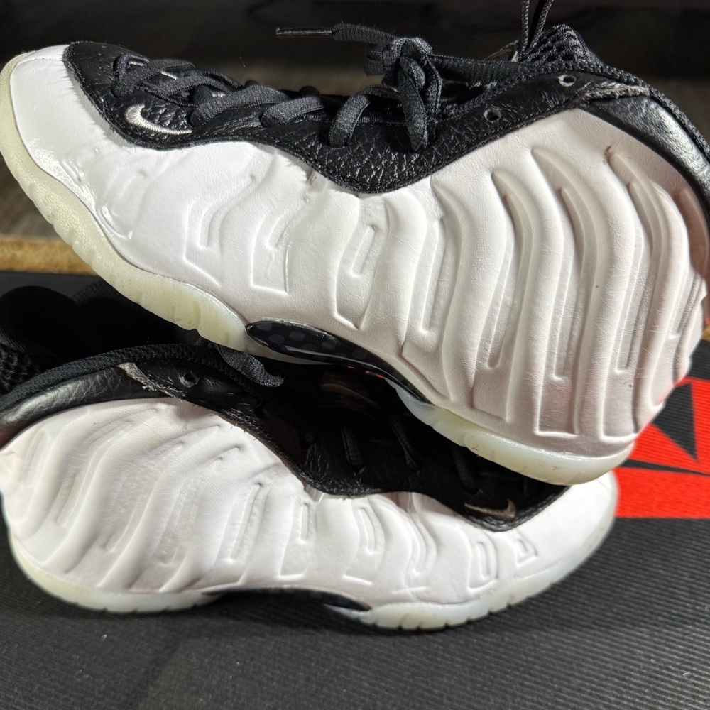Nike Kids “Little Posite”(2025) Size 3Y